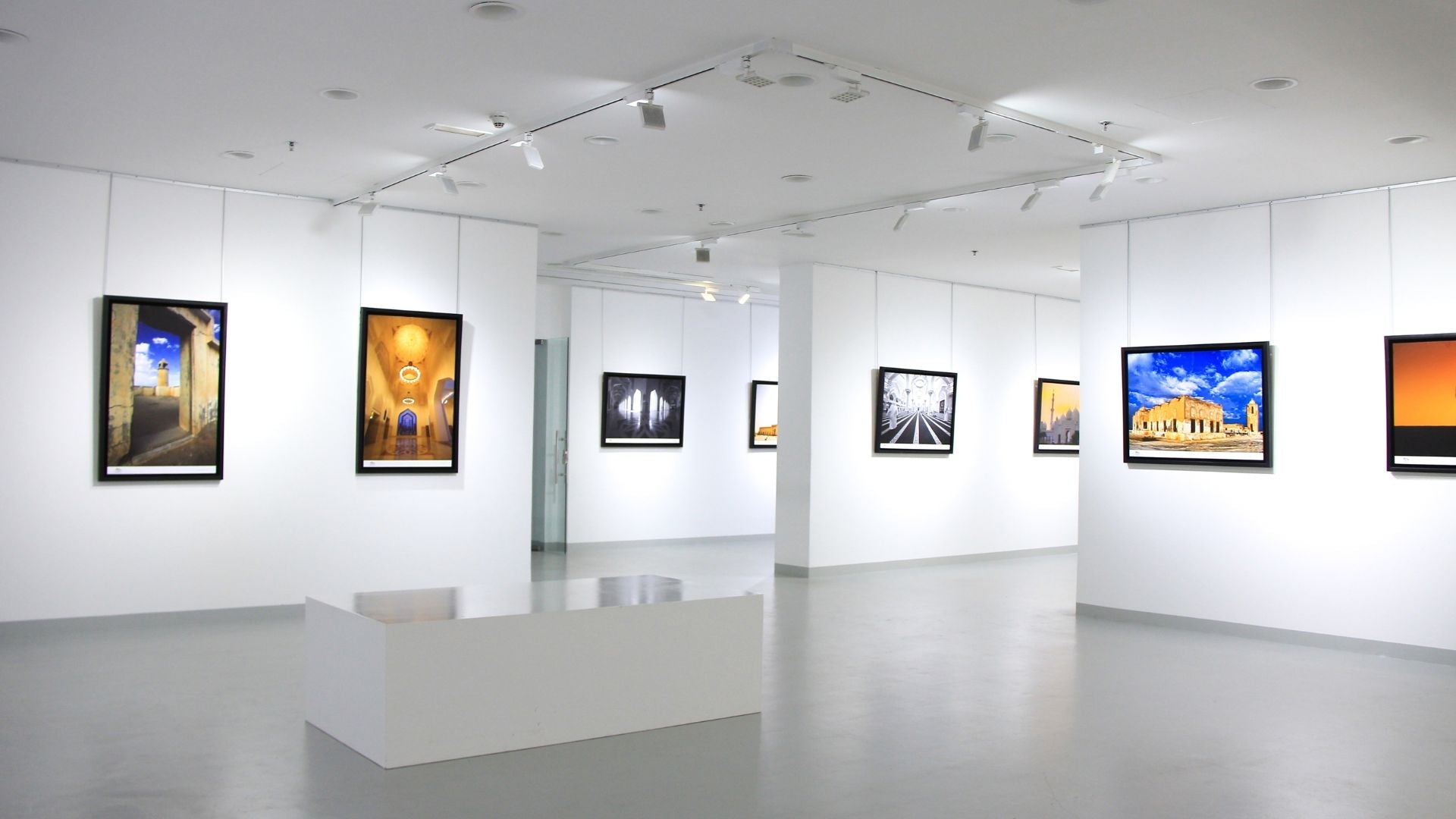 11 Reasons to Explore Online Art Galleries